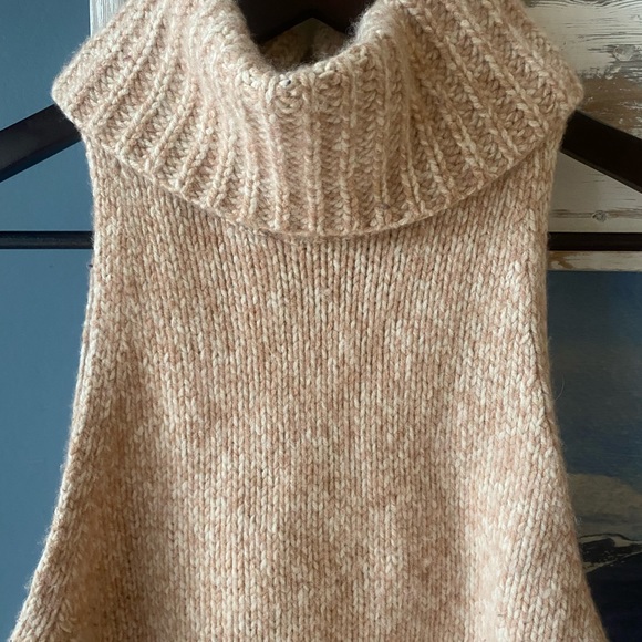 Madewell sleeveless knit turtleneck - Picture 3 of 7